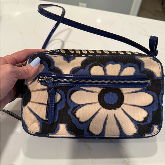 Coach Handbags - Coach Poppy floral scarf print